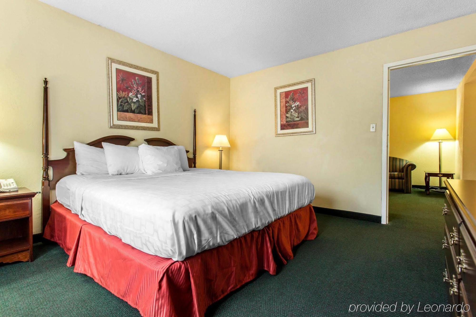 Lake Norman Inn And Suites Cornelius Luaran gambar